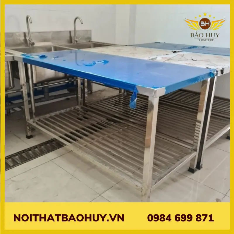 Bàn chia thức ăn inox BCN01
