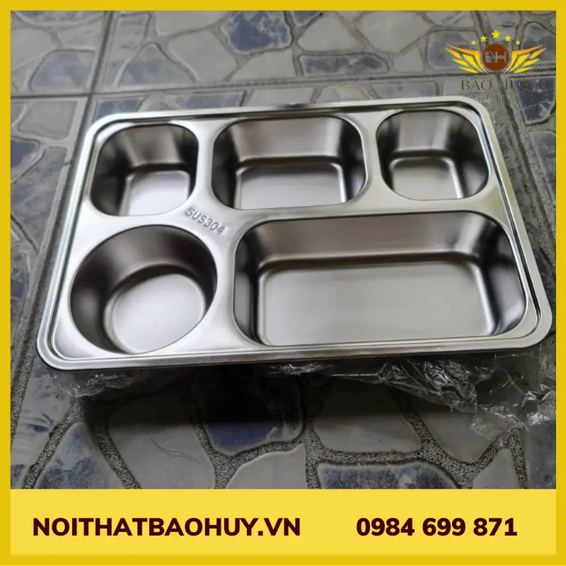 Khay inox 304 sâu 4.2cm chia cơm 5 ô K06