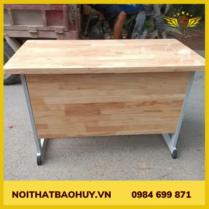 Bàn giáo viên khung sắt gỗ cao su BGV 108